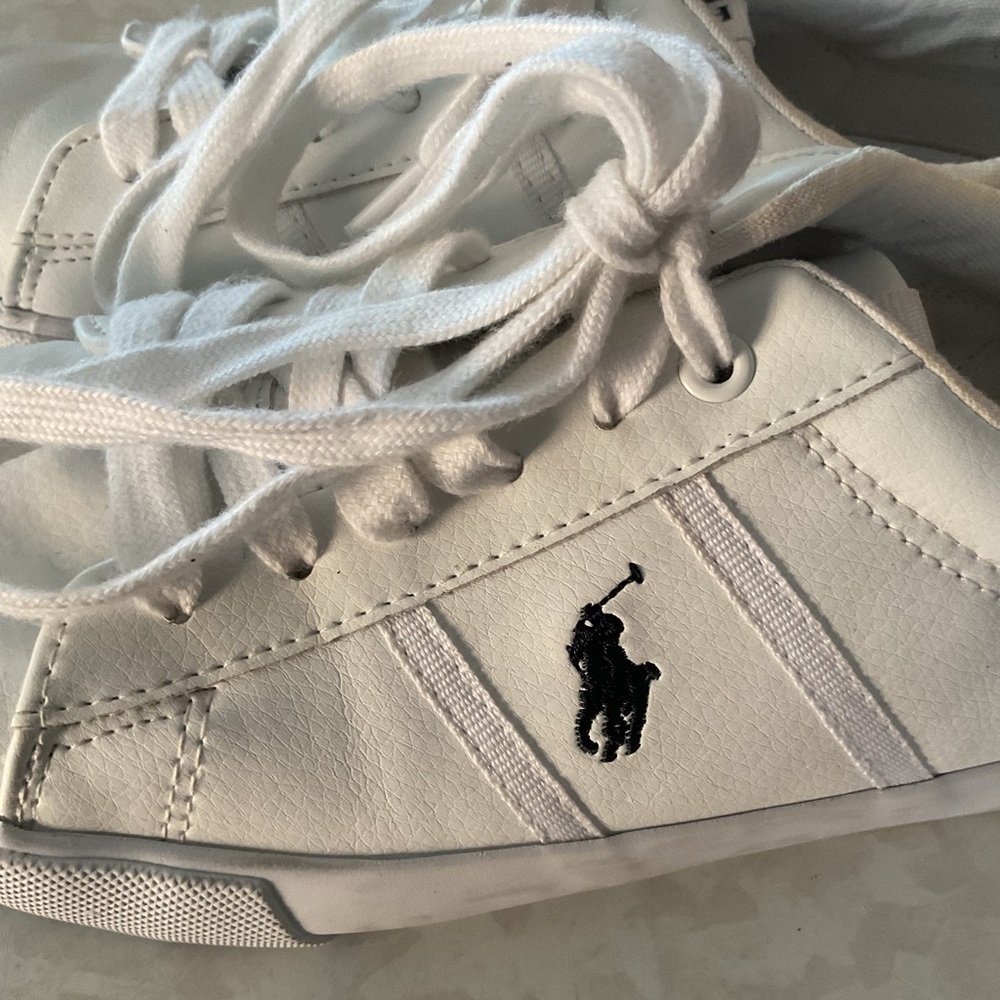 Ralph Lauren women’s White Casual Sneakers size 6